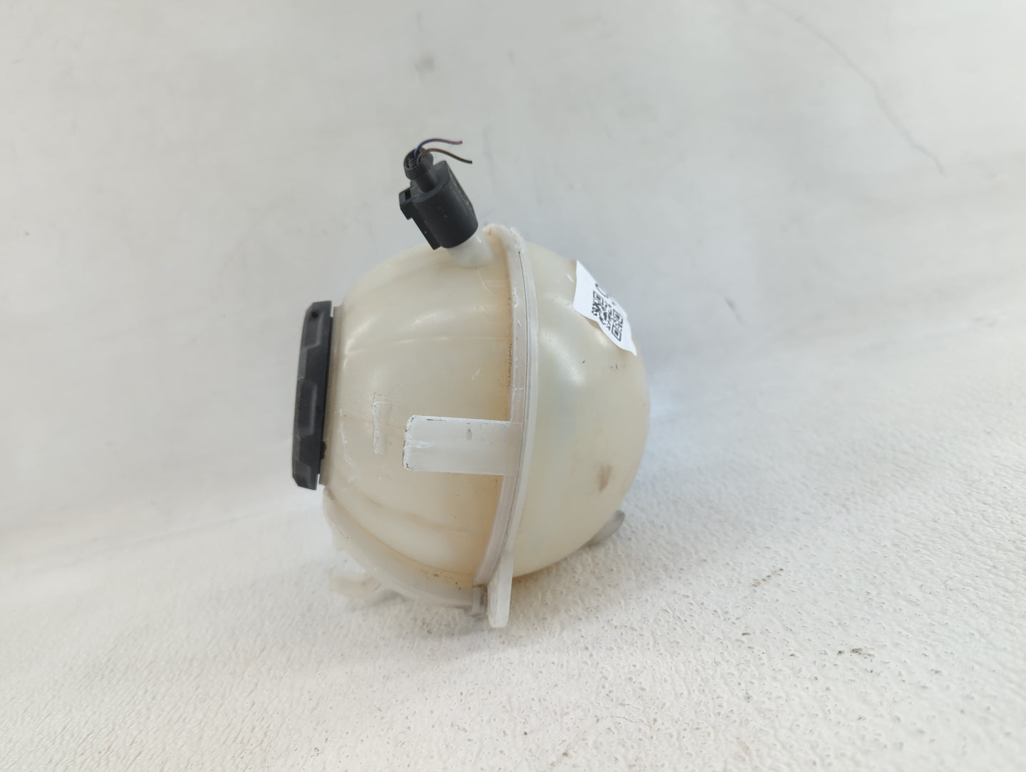 2005 Volkswagen Jetta Radiator Coolant Overflow Expansion Tank Bottle 339636 - Oemusedautoparts1.com