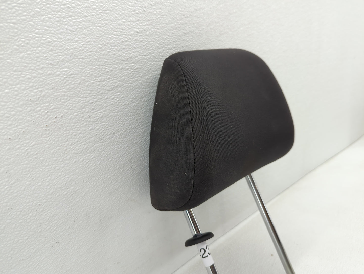 2011-2014 Volkswagen Jetta Headrest Head Rest Front Driver Passenger Seat - Oemusedautoparts1.com