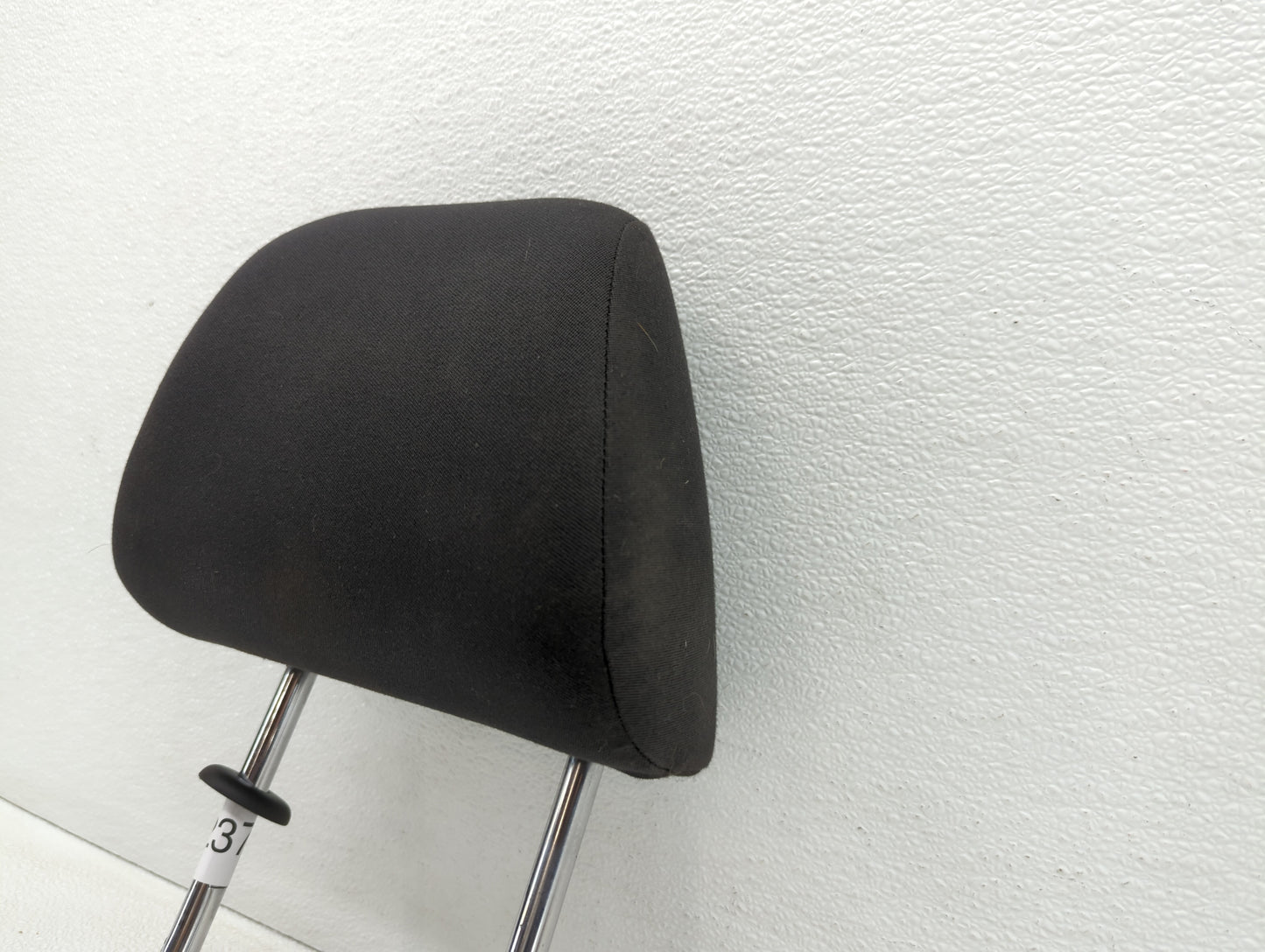 2011-2014 Volkswagen Jetta Headrest Head Rest Front Driver Passenger Seat - Oemusedautoparts1.com
