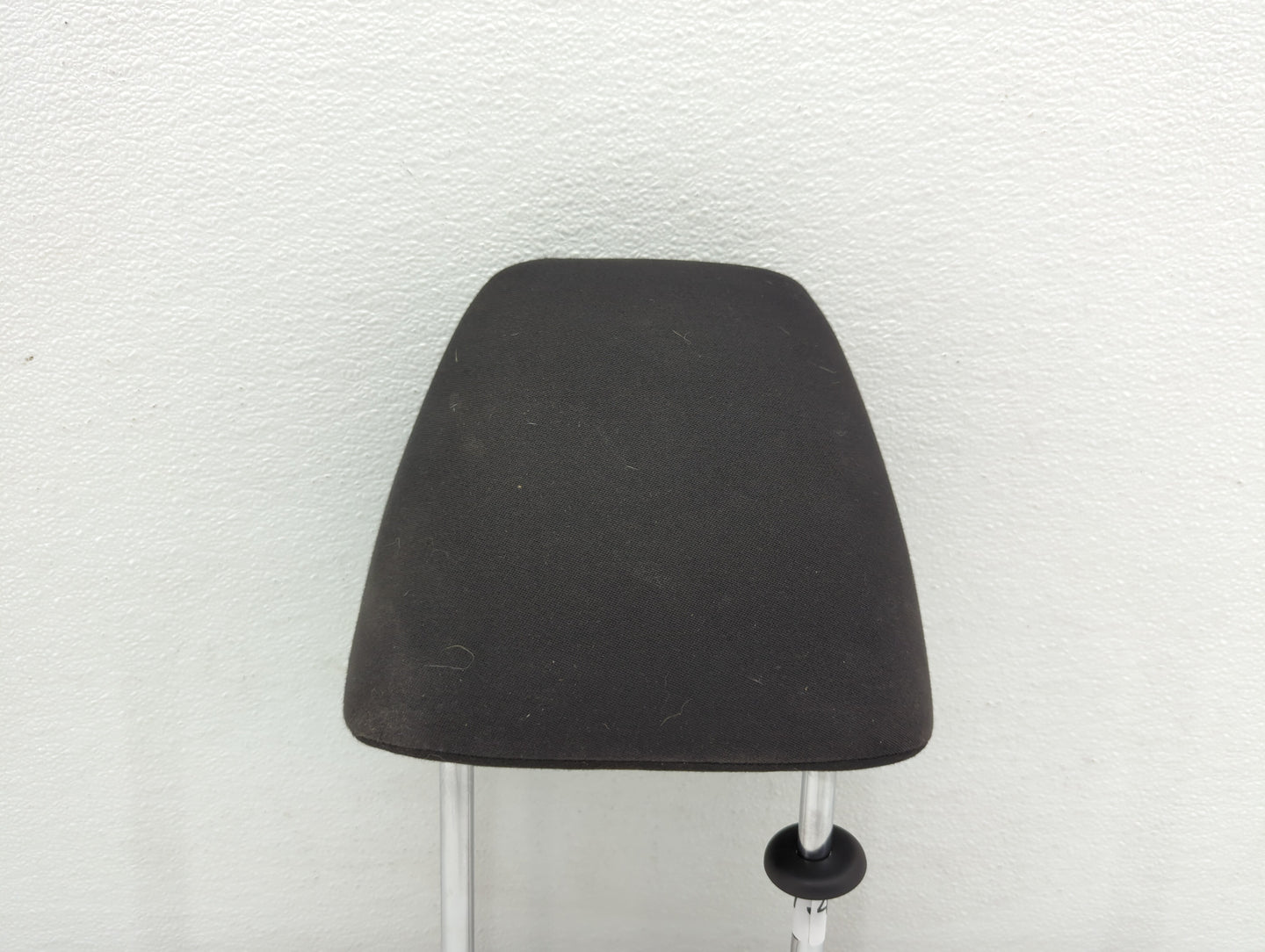 2011-2014 Volkswagen Jetta Headrest Head Rest Front Driver Passenger Seat - Oemusedautoparts1.com