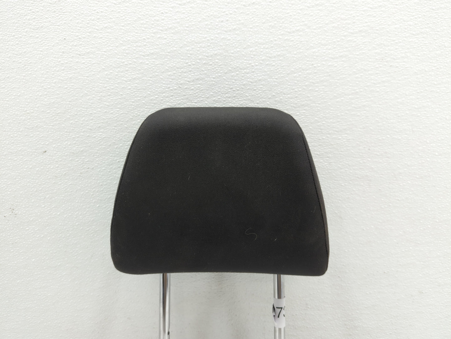 2011-2014 Volkswagen Jetta Headrest Head Rest Front Driver Passenger Seat - Oemusedautoparts1.com