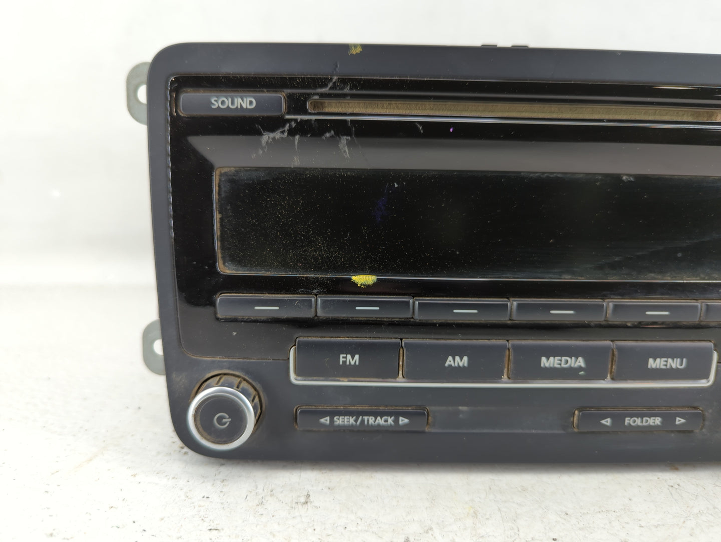 2011-20104 Volkswagen Jetta Am Fm Cd Player Radio Receiver - Oemusedautoparts1.com