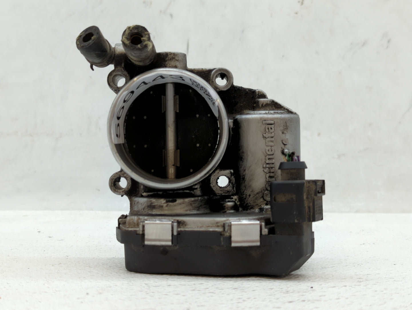 2011-2016 Volkswagen Jetta Throttle Body P/N:06G 133 062 J Fits Fits 2011 2012 2013 2014 2015 2016 OEM Used Auto Parts - Oem