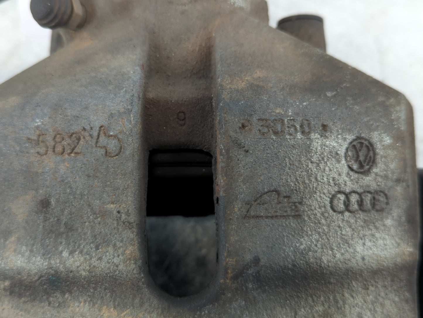2011-2018 Volkswagen Jetta Front Driver Left Brake Caliper 699878 - Oemusedautoparts1.com