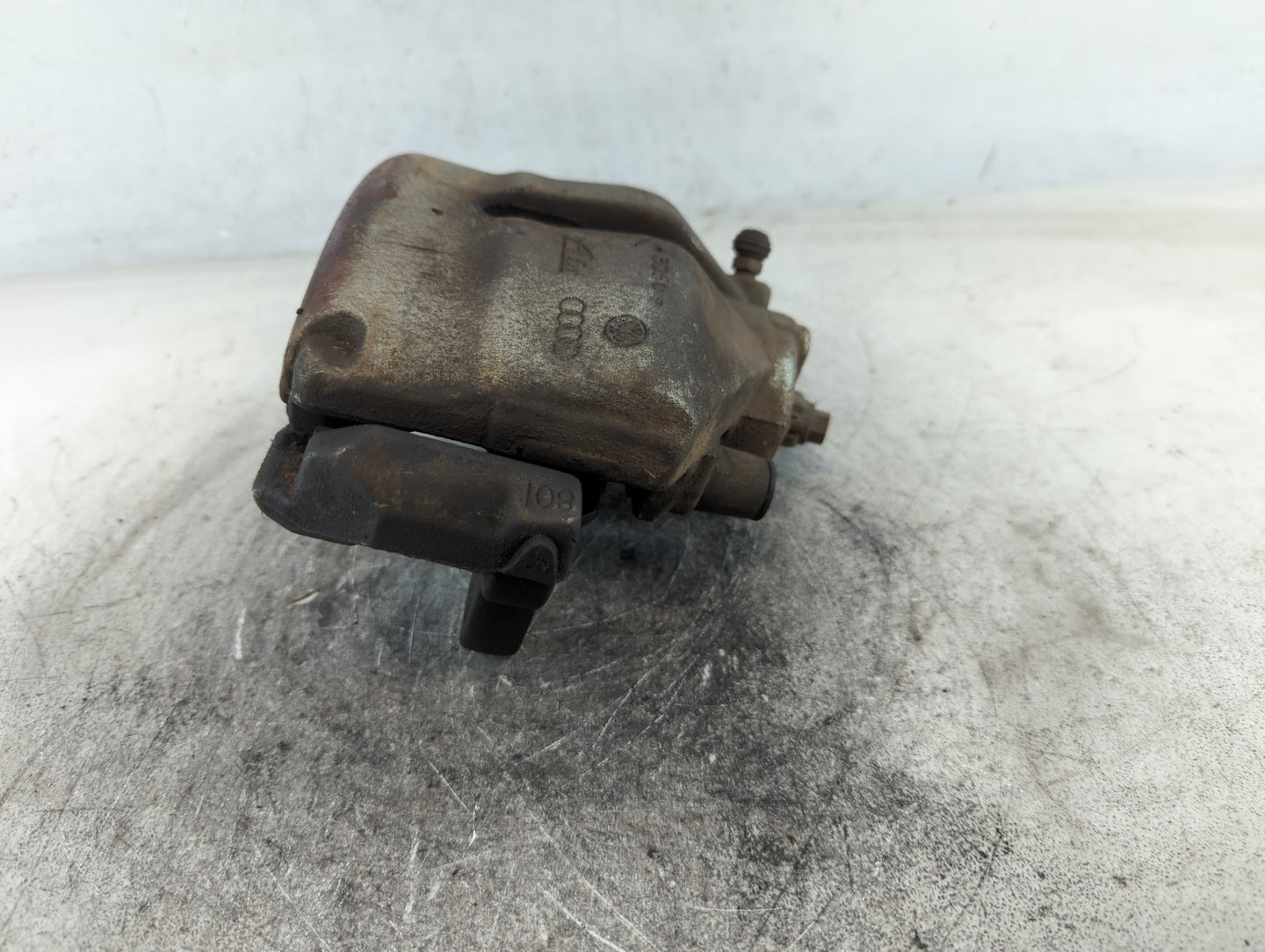 2011-2018 Volkswagen Jetta Front Driver Left Brake Caliper 699878 - Oemusedautoparts1.com