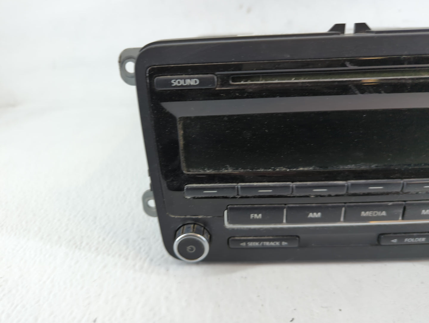 2011-2014 Volkswagen Jetta Am Fm Cd Player Radio Receiver - Oemusedautoparts1.com