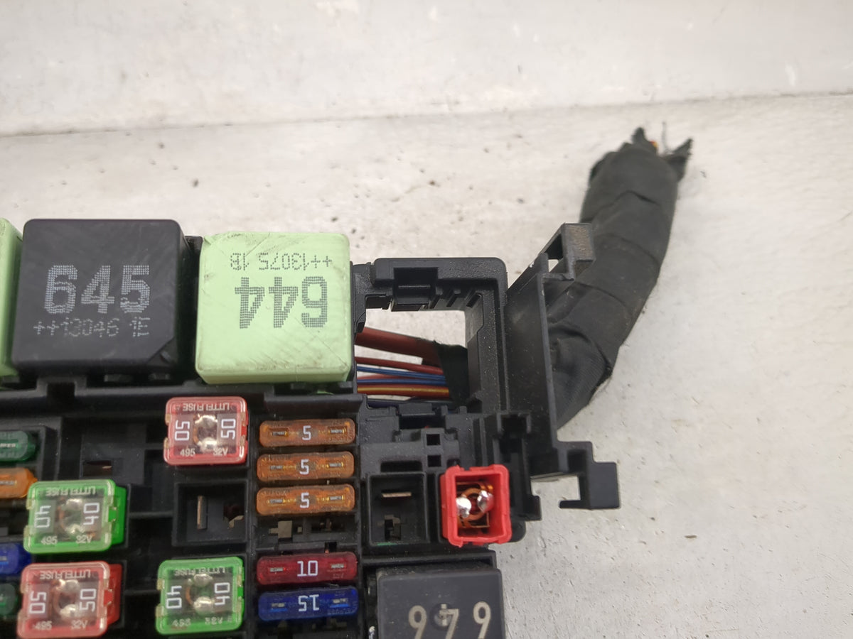 2013 Volkswagen Jetta Gli Fusebox Fuse Box Panel Relay Module P/N:5C0937819L Fits OEM Used Auto Parts - Oemusedautoparts1.co