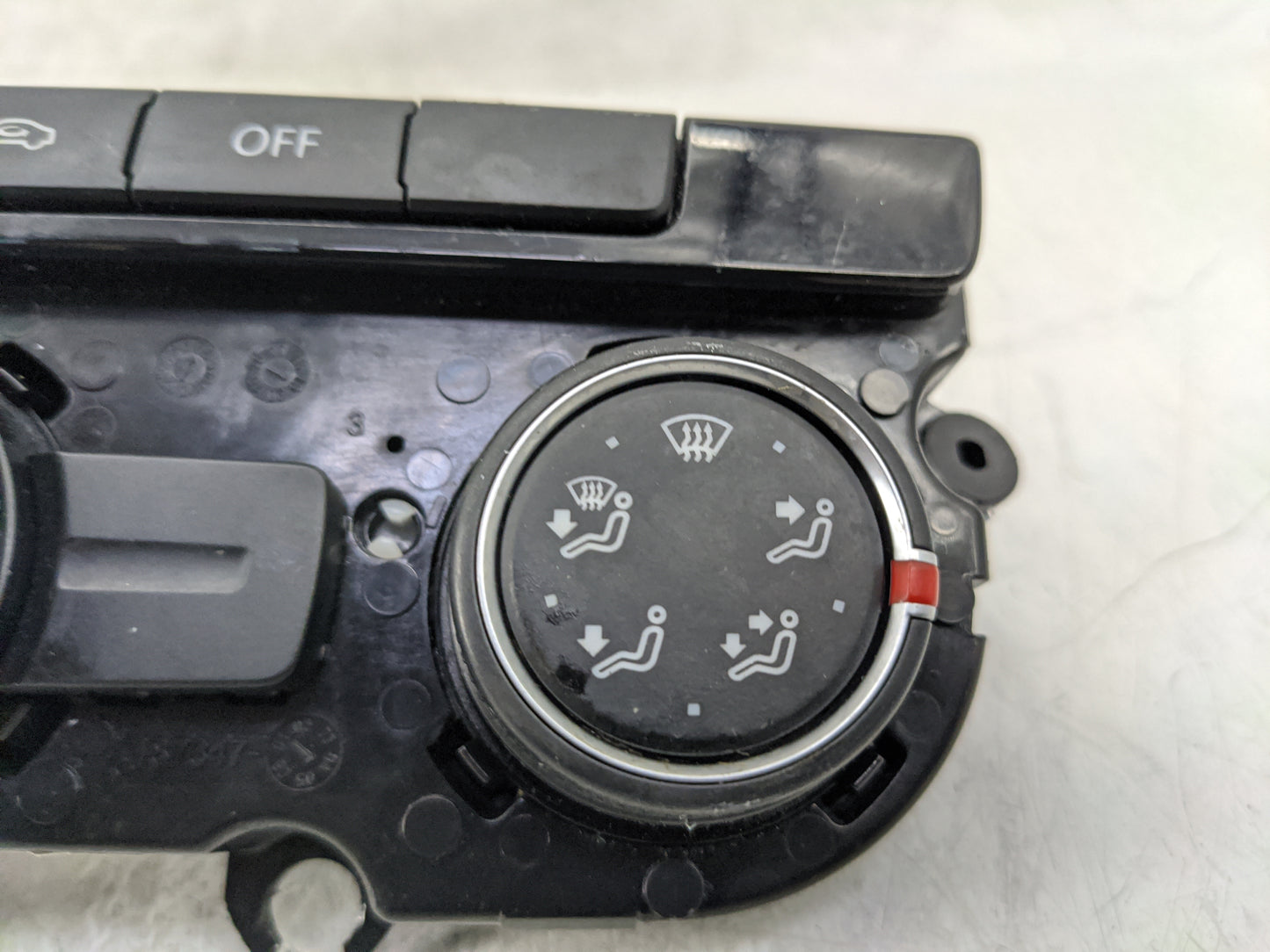 2020 Volkswagen Passat Climate Control Module Temperature AC/Heater Replacement P/N:184526-00 Fits OEM Used Auto Parts - Oem