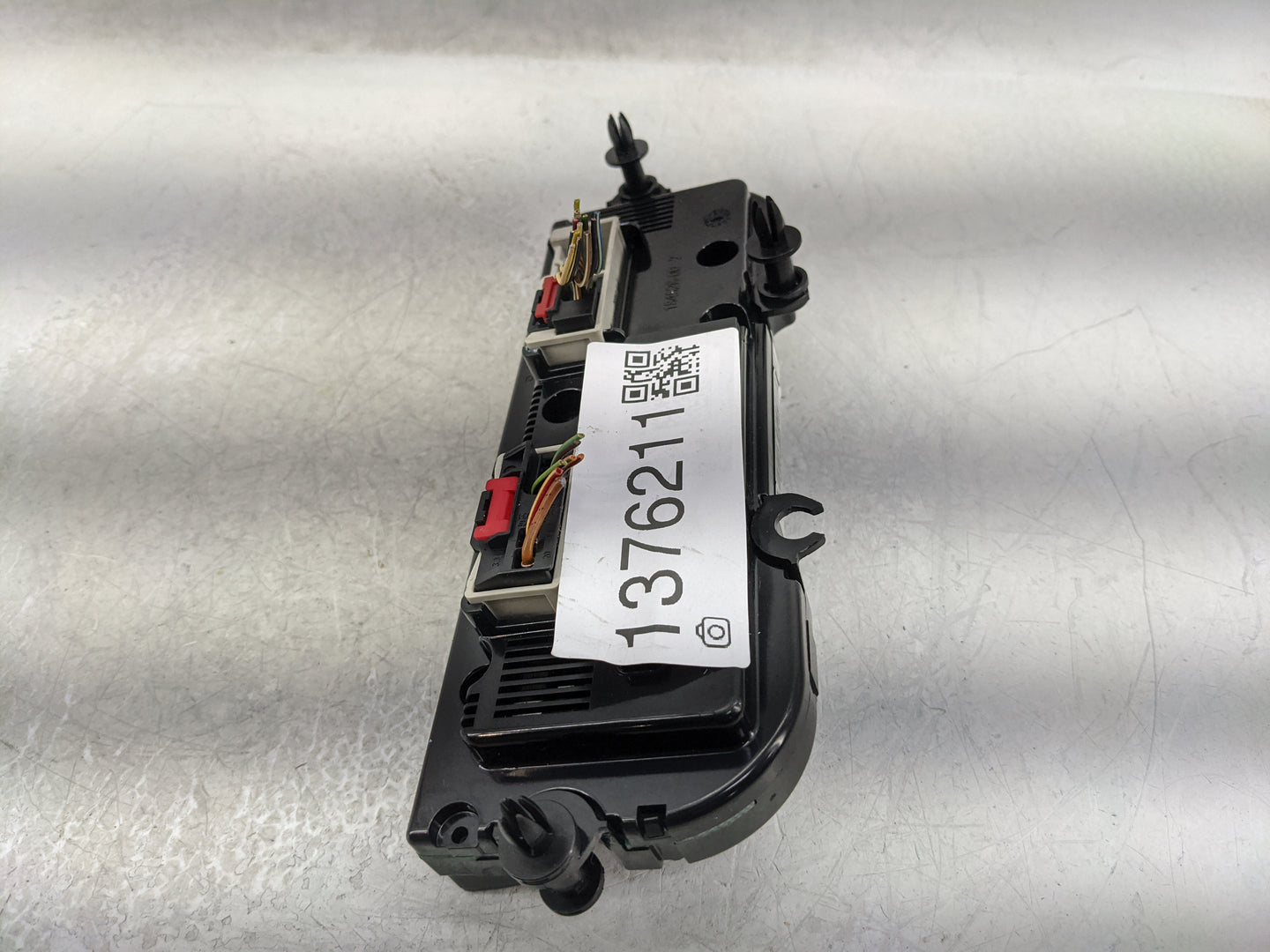 2020 Volkswagen Passat Climate Control Module Temperature AC/Heater Replacement P/N:184526-00 Fits OEM Used Auto Parts - Oem