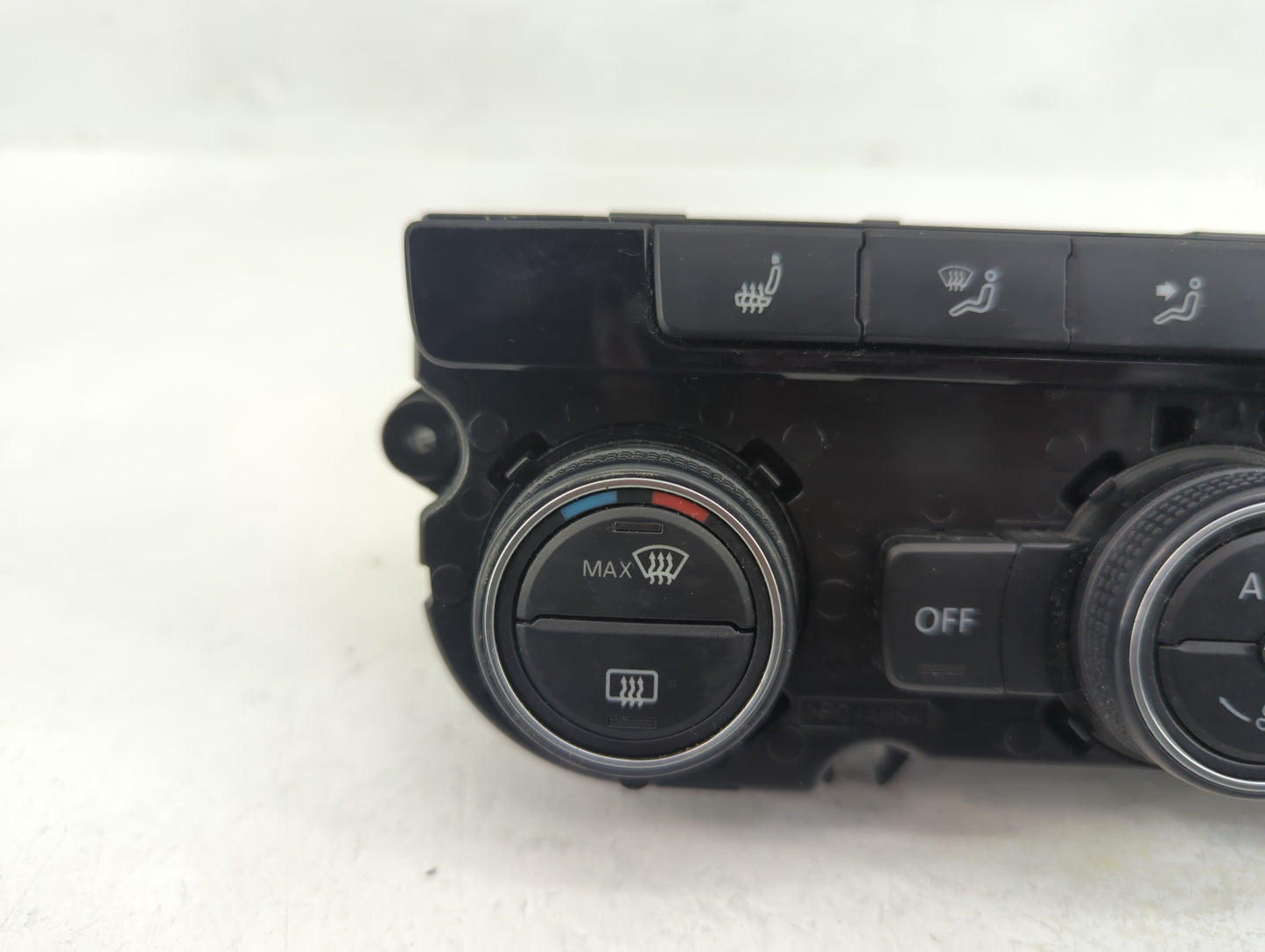 2020 Volkswagen Passat Climate Control Module Temperature AC/Heater Replacement P/N:184526-00 Fits OEM Used Auto Parts - Oem