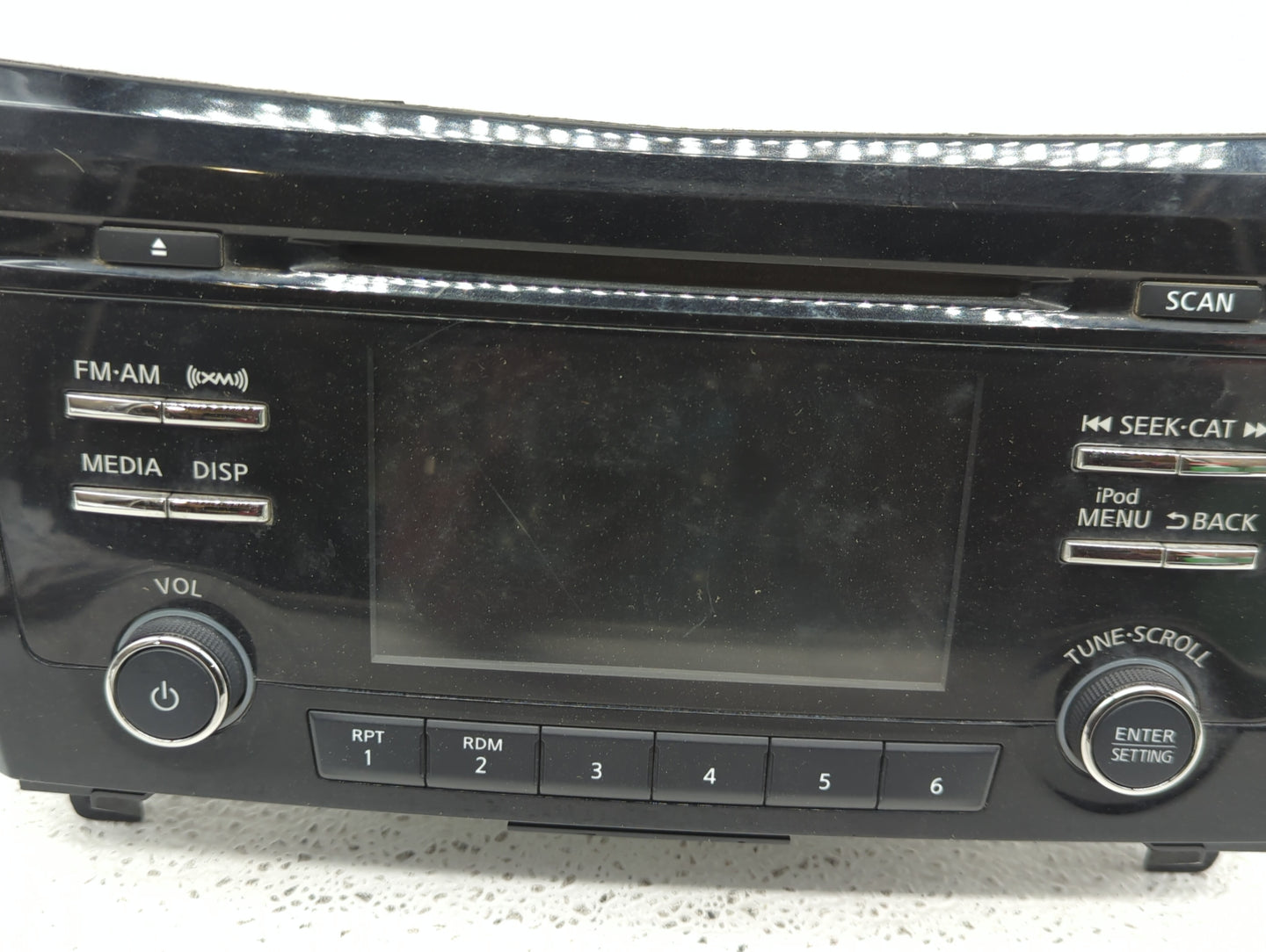 2013 Volkswagen Passat Radio AM FM Cd Player Receiver Replacement P/N:281856FL0A Fits OEM Used Auto Parts - Oemusedautoparts