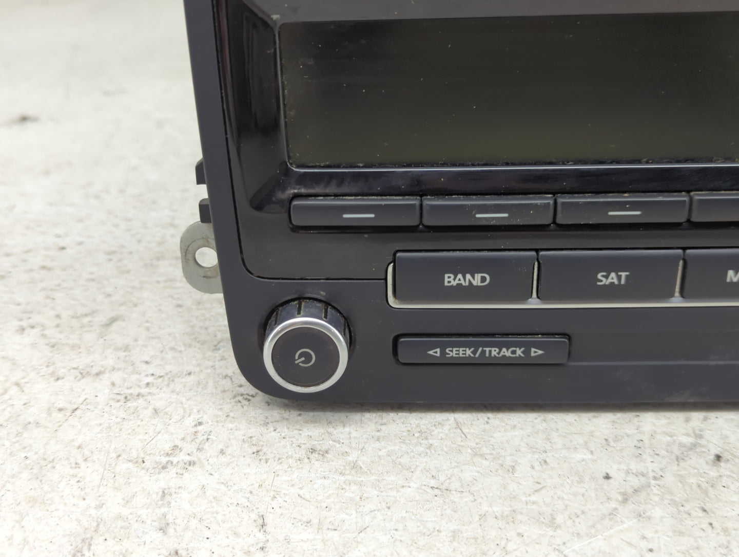 2013-2015 Volkswagen Passat Radio AM FM Cd Player Receiver Replacement P/N:1K0 035 164 F Fits Fits 2013 2014 2015 OEM Used A