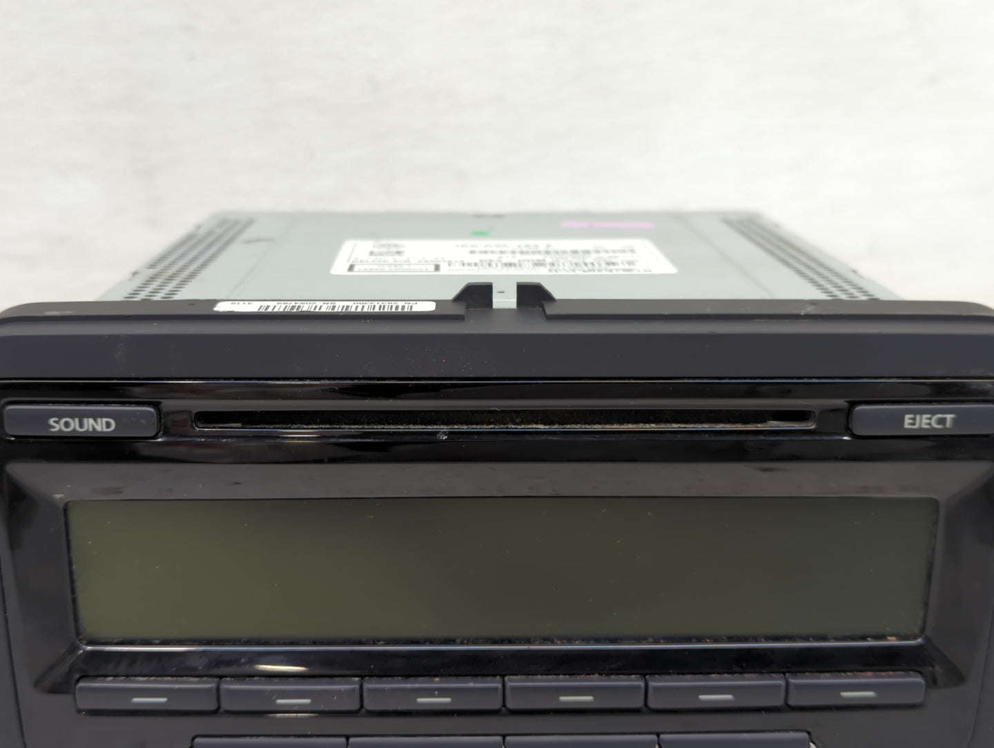 2013-2015 Volkswagen Passat Radio AM FM Cd Player Receiver Replacement P/N:1K0 035 164 F Fits Fits 2013 2014 2015 OEM Used A