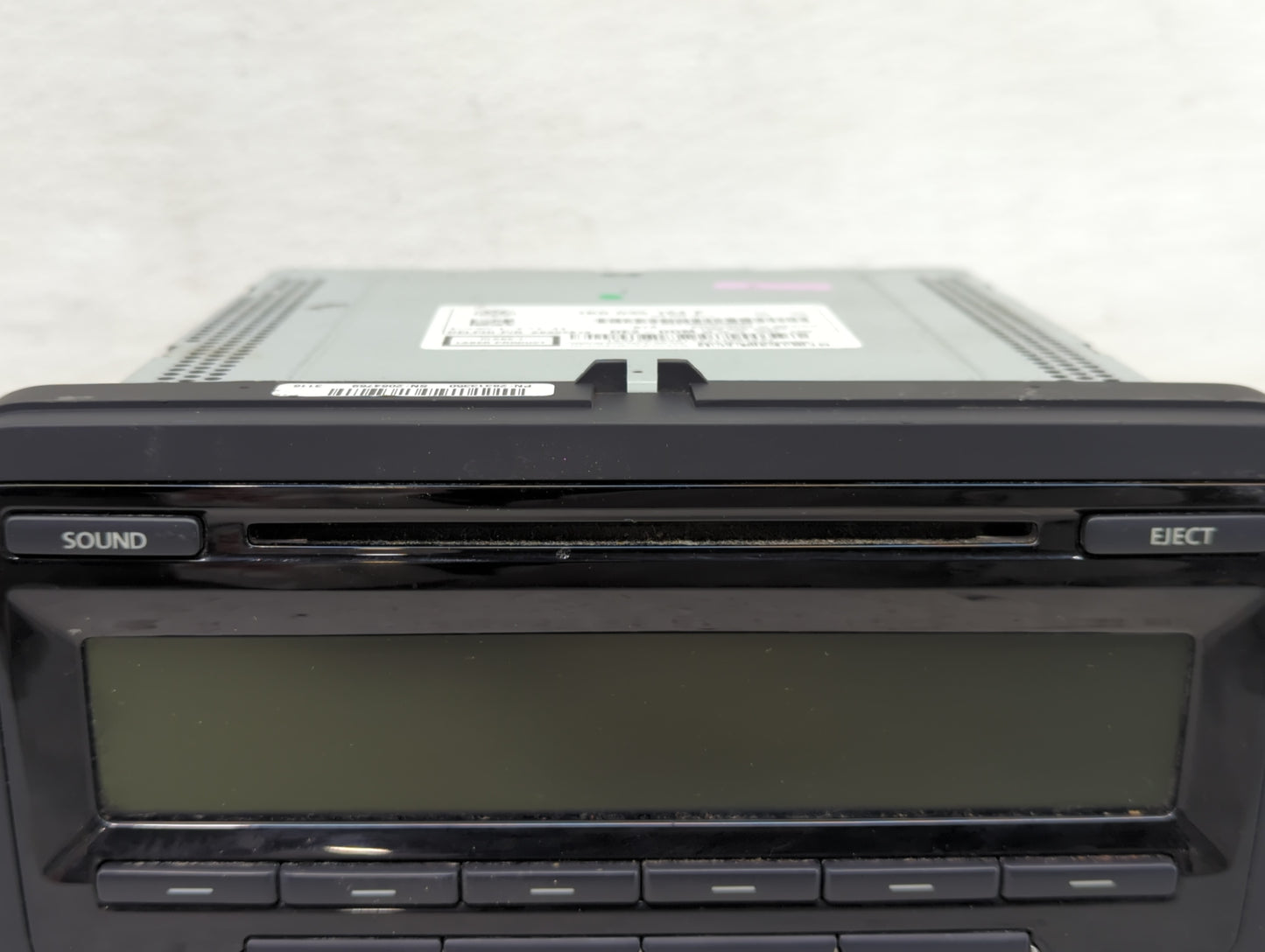 2013-2015 Volkswagen Passat Radio AM FM Cd Player Receiver Replacement P/N:1K0 035 164 F Fits Fits 2013 2014 2015 OEM Used A
