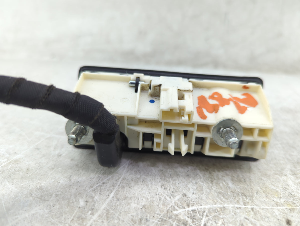 2013 Volkswagen Passat Back Up Sensor Backup Camera - Oemusedautoparts1.com