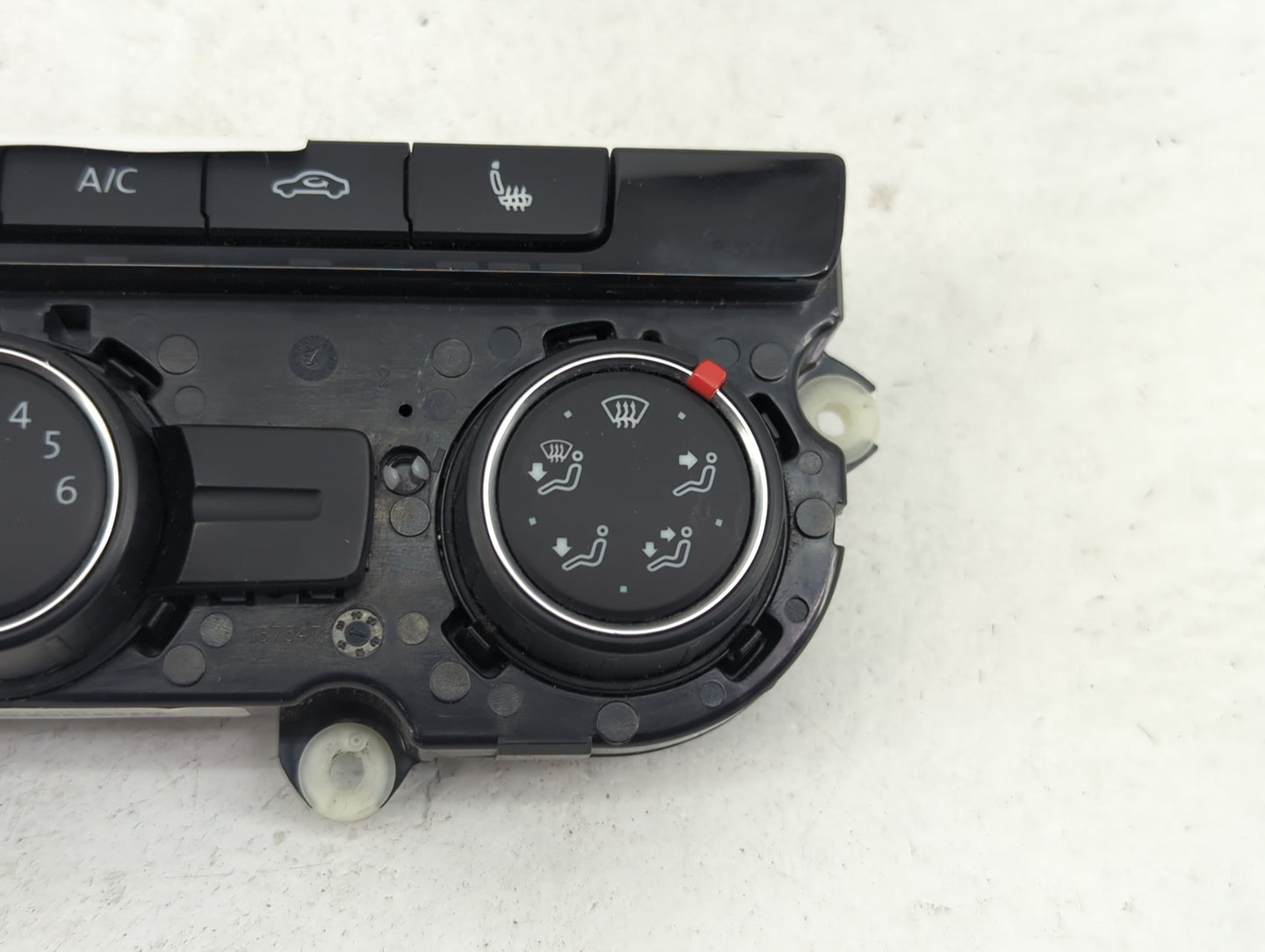 2013-2015 Volkswagen Passat Climate Control Module Temperature AC/Heater Replacement P/N:561907426A 5HB011177-05 Fits OEM Us