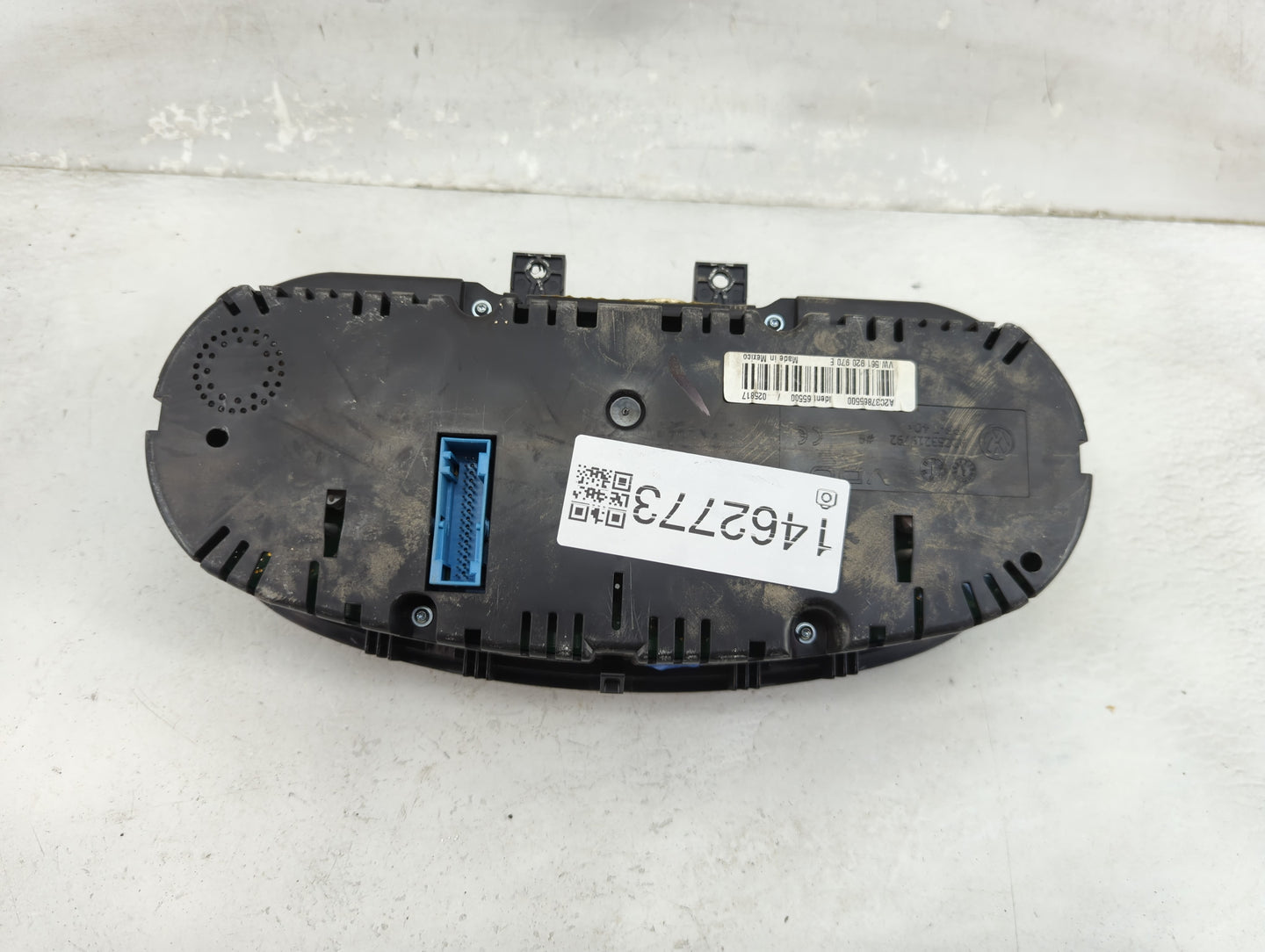 2013-2014 Volkswagen Passat Instrument Cluster Speedometer Gauges P/N:561920970E Miles: Fits Fits 2013 2014 OEM Used Auto Pa