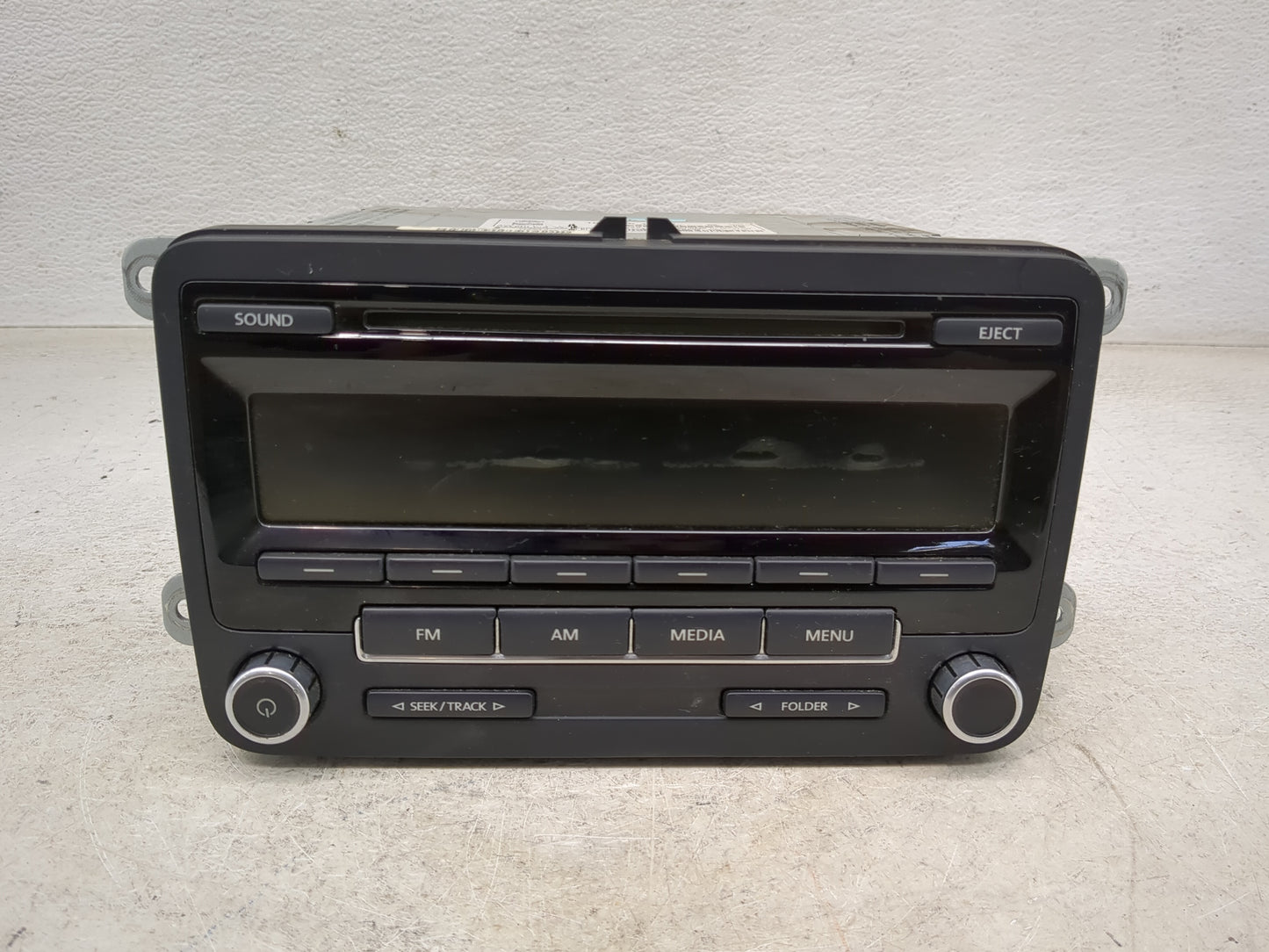 2012-2015 Volkswagen Passat Radio AM FM Cd Player Receiver Replacement P/N:1K0035164D 28352655 Fits OEM Used Auto Parts - Oe