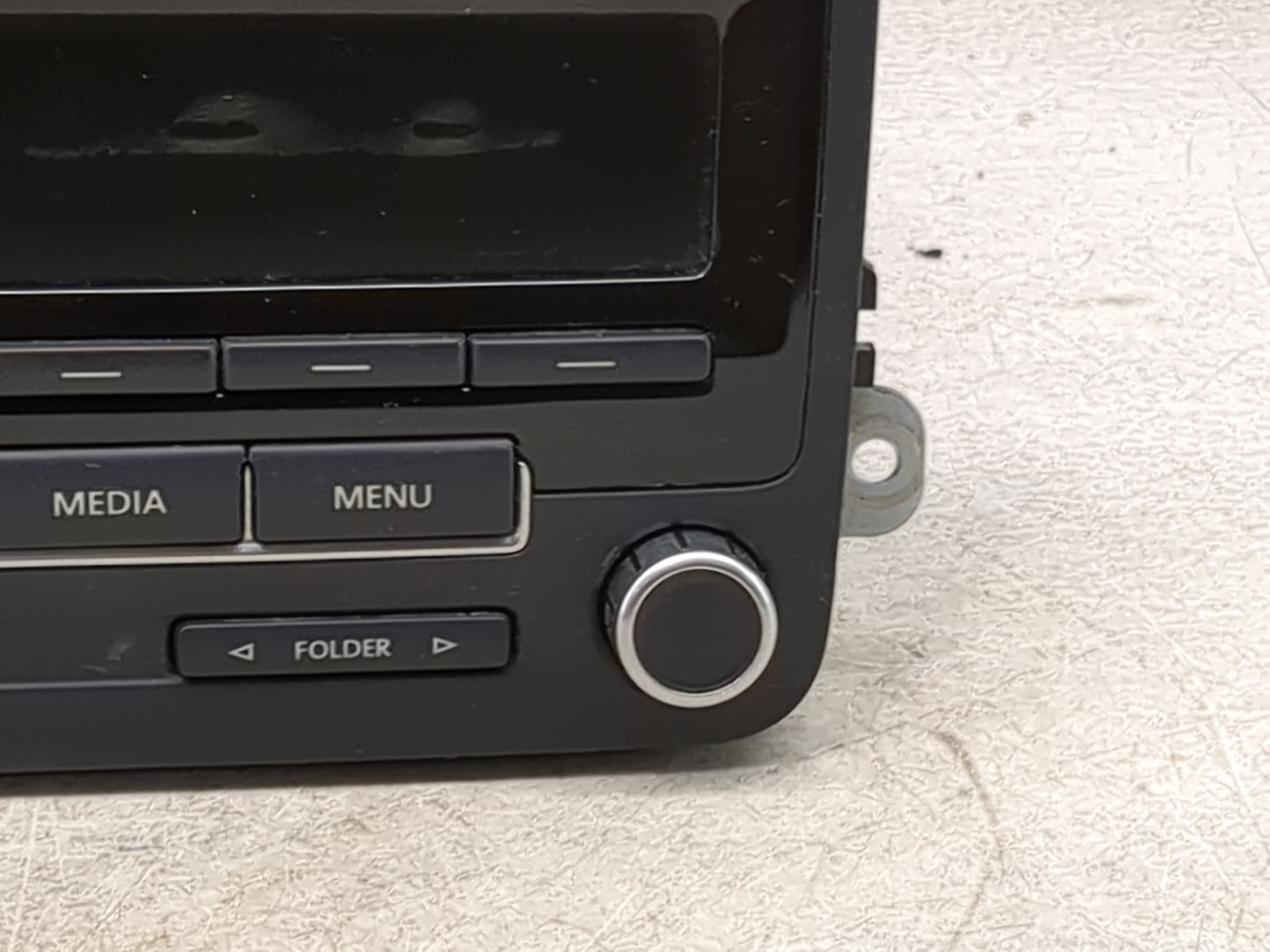 2012-2015 Volkswagen Passat Radio AM FM Cd Player Receiver Replacement P/N:1K0035164D 28352655 Fits OEM Used Auto Parts - Oe