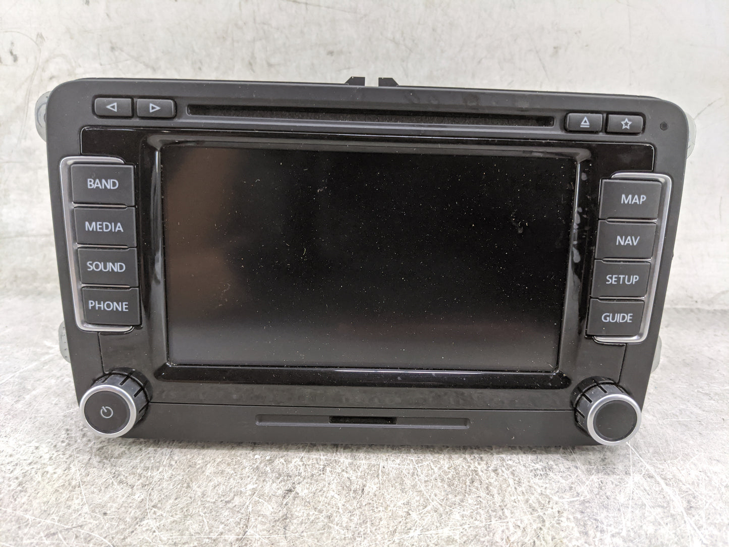 2013-2014 Volkswagen Passat Radio AM FM Cd Player Receiver Replacement P/N:3C0035684G A2C84028700 Fits OEM Used Auto Parts -