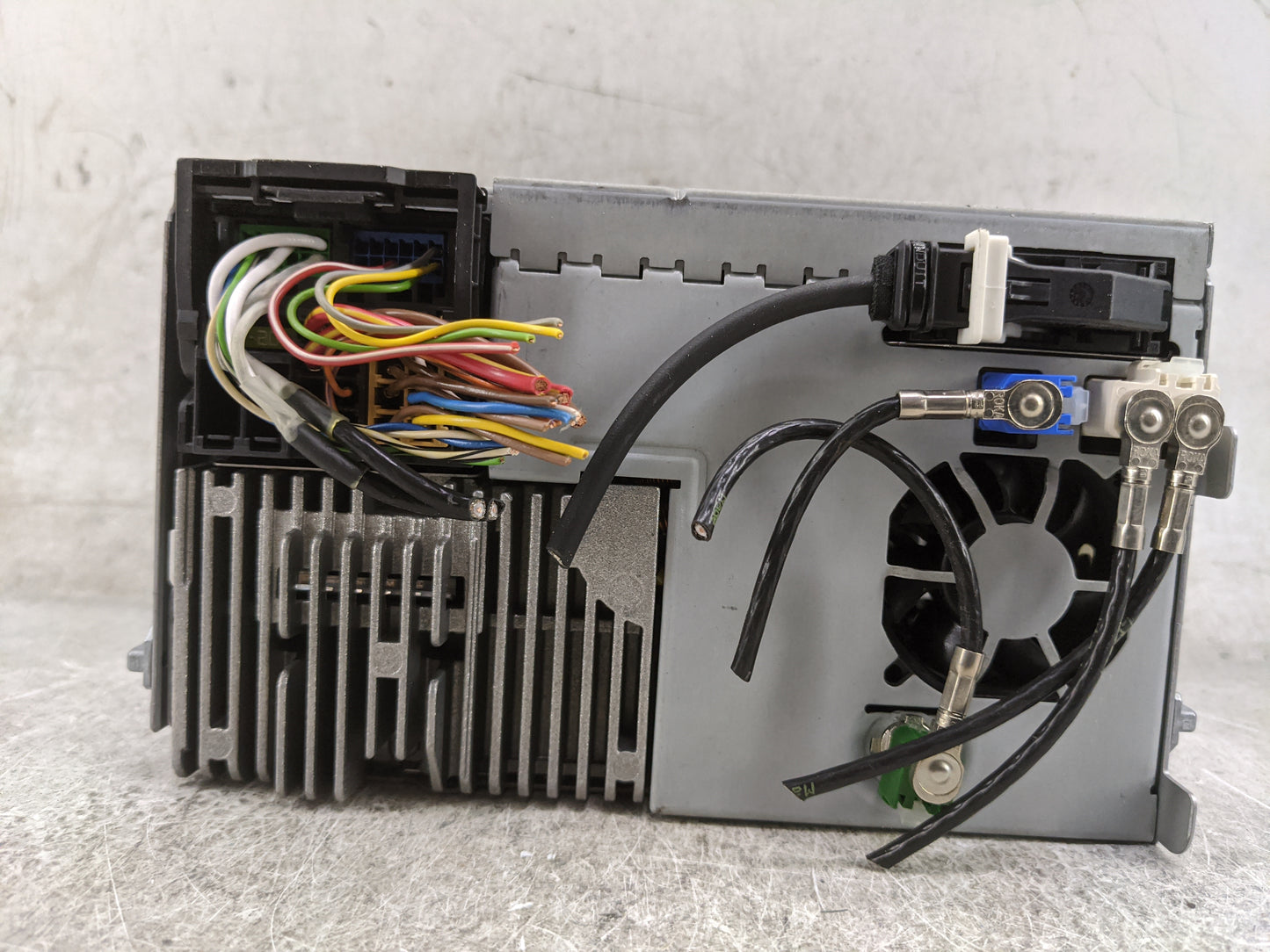 2013-2014 Volkswagen Passat Radio AM FM Cd Player Receiver Replacement P/N:3C0035684G A2C84028700 Fits OEM Used Auto Parts -