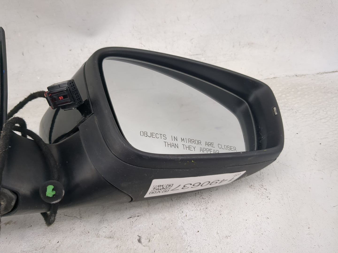 2013-2015 Volkswagen Passat Passenger Side View Mirror - Right Door Mirror OEM Used - Oemusedautoparts1.com