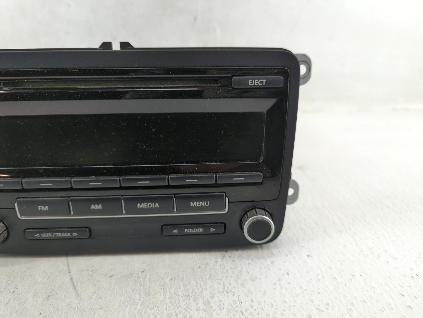 2012-2015 Volkswagen Passat Am Fm Cd Player Radio Receiver - Oemusedautoparts1.com