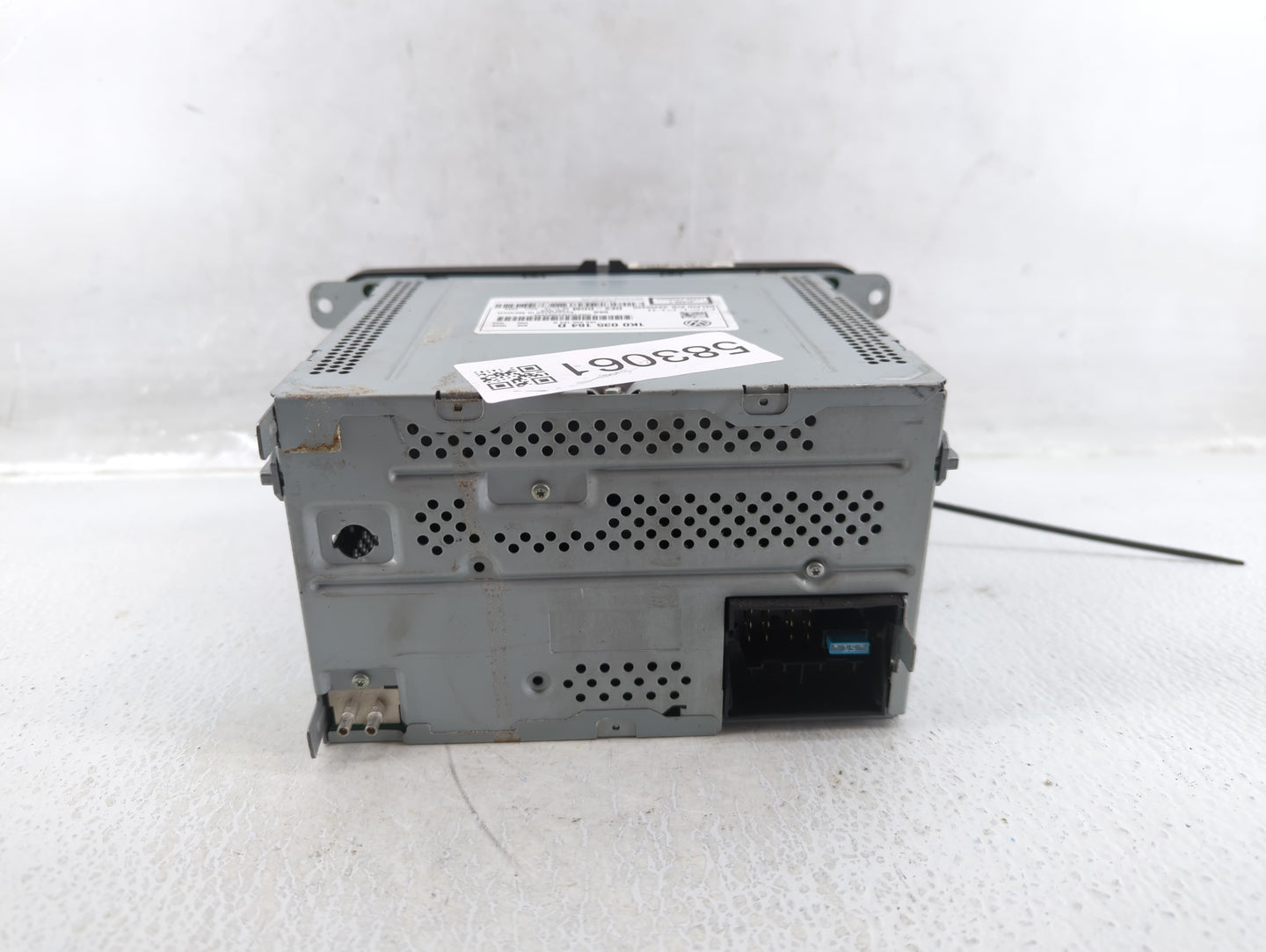 2012-2015 Volkswagen Passat Am Fm Cd Player Radio Receiver - Oemusedautoparts1.com