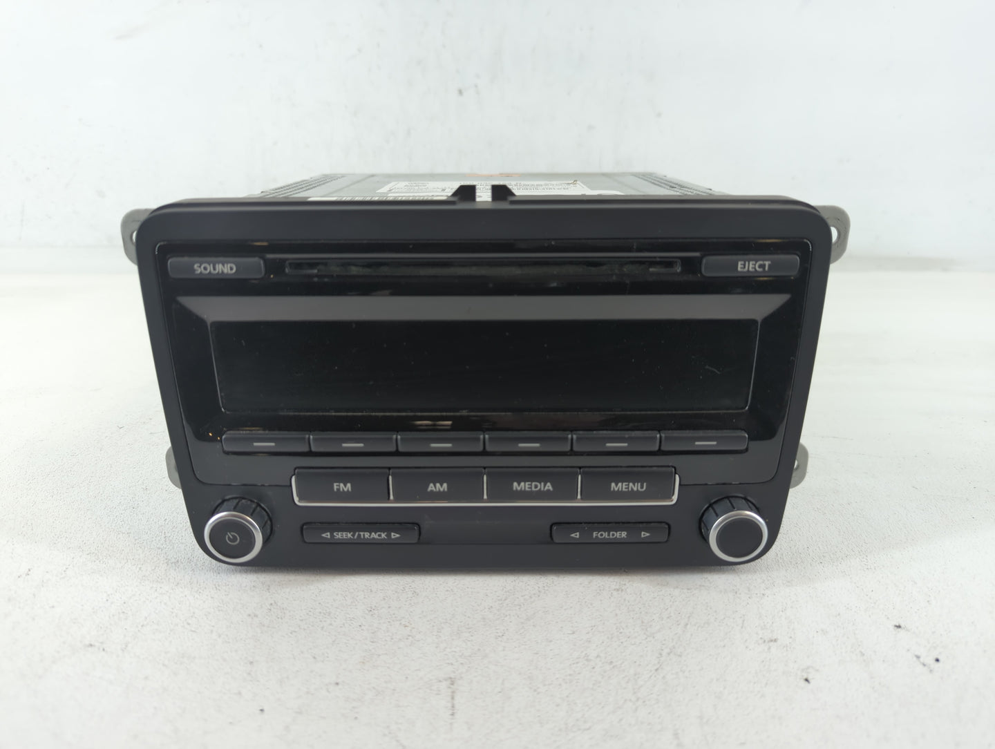 2012-2015 Volkswagen Passat Am Fm Cd Player Radio Receiver - Oemusedautoparts1.com