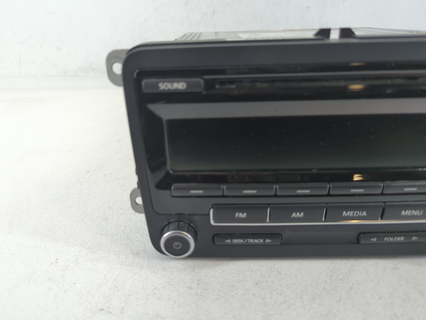 2012-2015 Volkswagen Passat Am Fm Cd Player Radio Receiver - Oemusedautoparts1.com