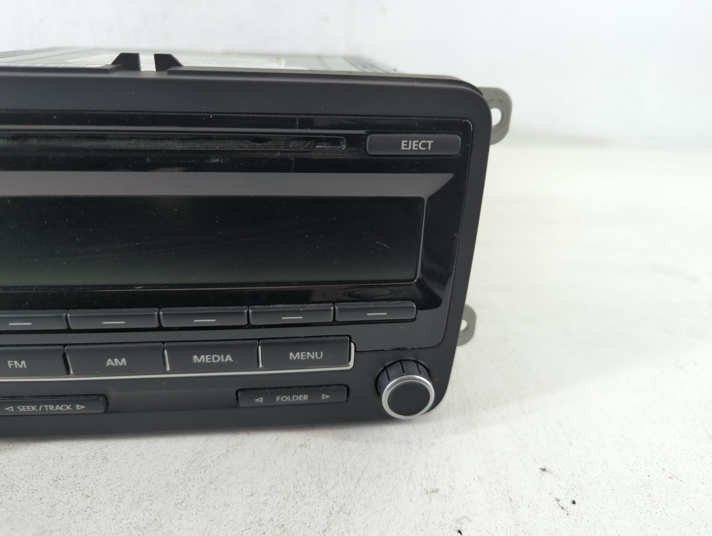 2012-2015 Volkswagen Passat Am Fm Cd Player Radio Receiver - Oemusedautoparts1.com