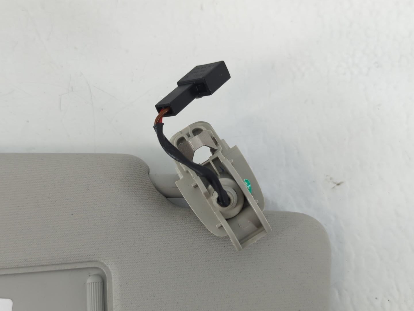 2012-2020 Volkswagen Passat Sun Visor Shade Replacement Passenger Right Mirror Fits OEM Used Auto Parts - Oemusedautoparts1.