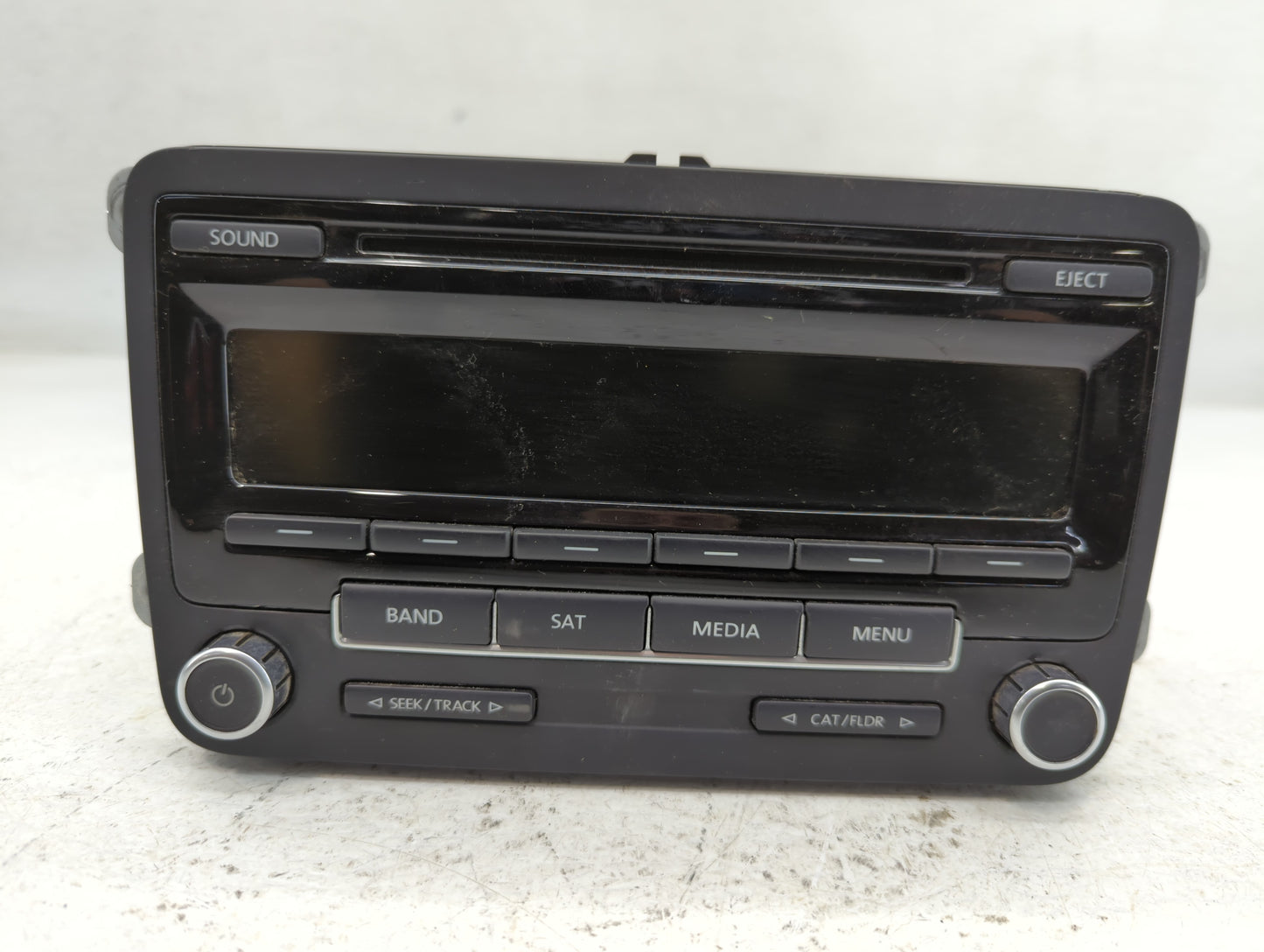 2013-2015 Volkswagen Passat Am Fm Cd Player Radio Receiver - Oemusedautoparts1.com