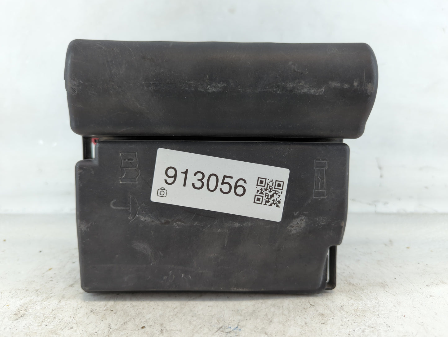 2012-2020 Volkswagen Passat Fusebox Fuse Box Panel Relay Module P/N:5C0 937 132 A Fits OEM Used Auto Parts - Oemusedautopart