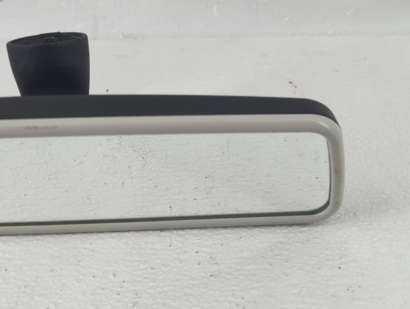 2009-2018 Volkswagen Tiguan Interior Rear View Mirror Replacement OEM Fits OEM Used Auto Parts - Oemusedautoparts1.com