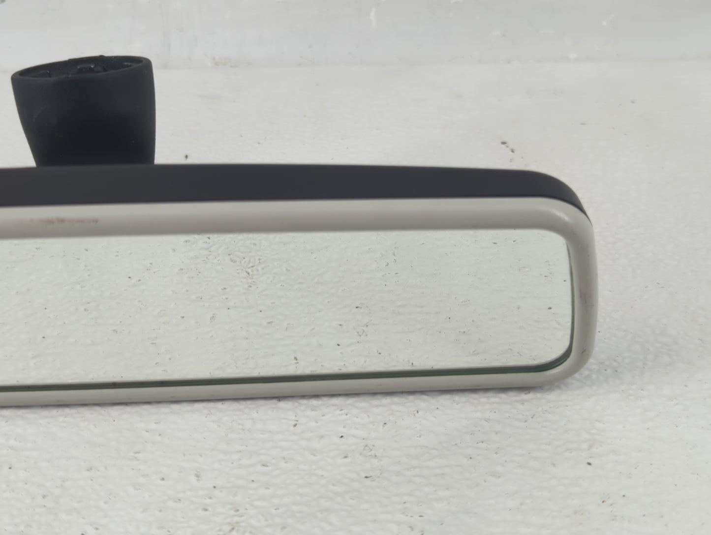 2009-2018 Volkswagen Tiguan Interior Rear View Mirror Replacement OEM Fits OEM Used Auto Parts - Oemusedautoparts1.com