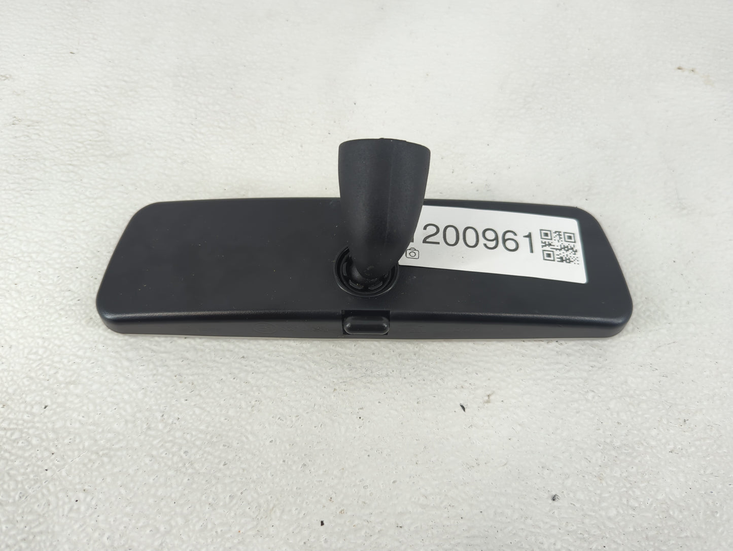 2009-2018 Volkswagen Tiguan Interior Rear View Mirror Replacement OEM Fits OEM Used Auto Parts - Oemusedautoparts1.com