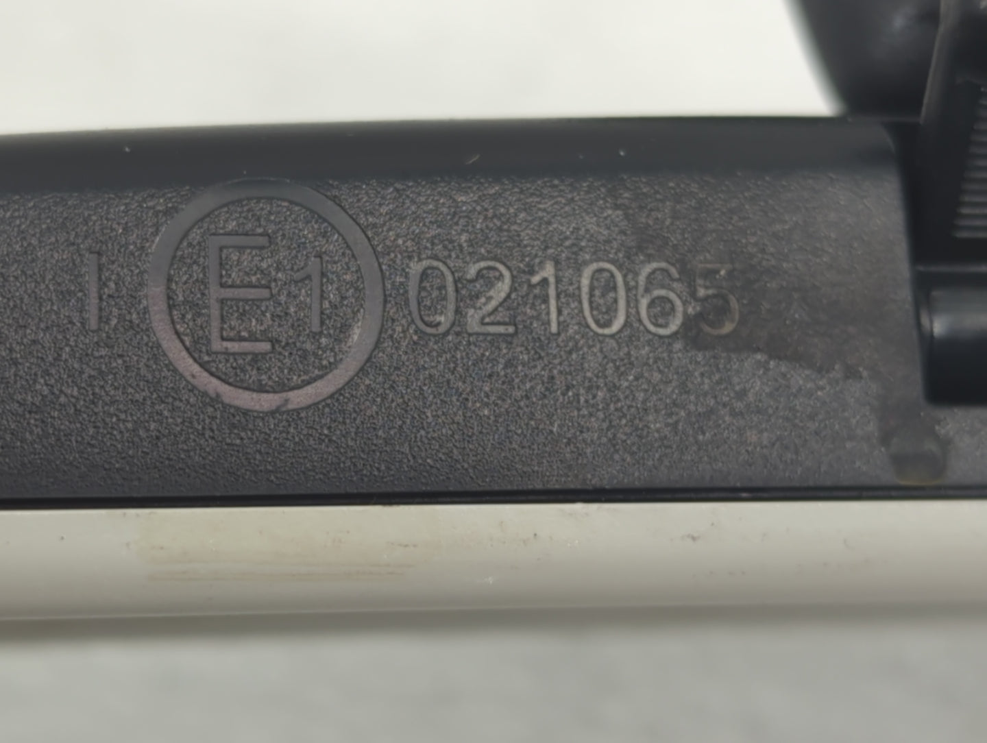 2009-2018 Volkswagen Tiguan Interior Rear View Mirror Replacement OEM Fits OEM Used Auto Parts - Oemusedautoparts1.com