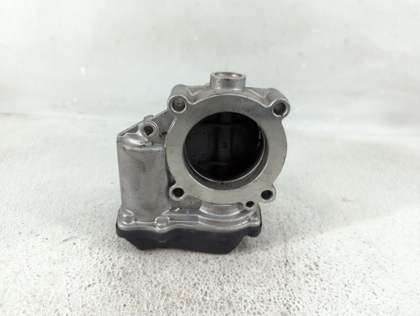 2009-2018 Volkswagen Tiguan Throttle Body P/N:06F 133 062 Q A2C53390403 Fits OEM Used Auto Parts - Oemusedautoparts1.com