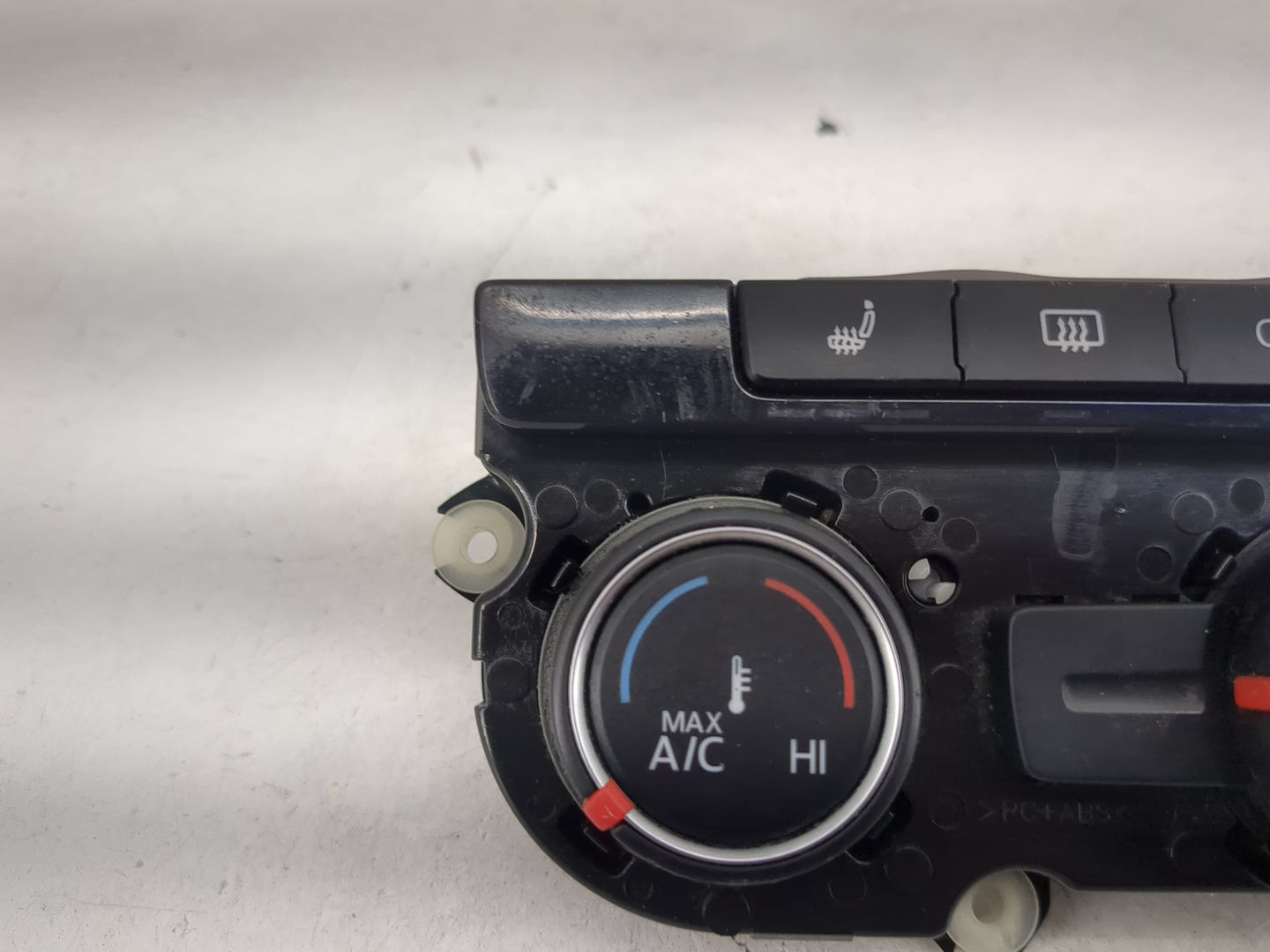 2013-2015 Volkswagen Tiguan Climate Control Module Temperature AC/Heater Replacement P/N:561907426A 5HB11177-05 Fits OEM Use