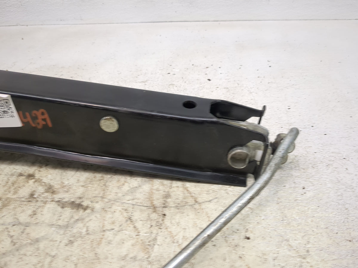 2013 Volkswagen Tiguan Spare Scissor Car Jack - Oemusedautoparts1.com