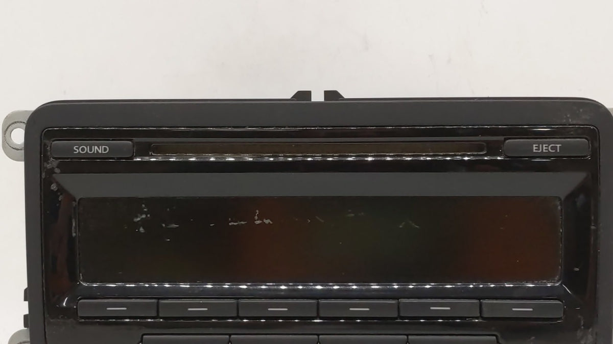 2009-2017 Volkswagen Tiguan Am Fm Cd Player Radio Receiver 253697 - Oemusedautoparts1.com
