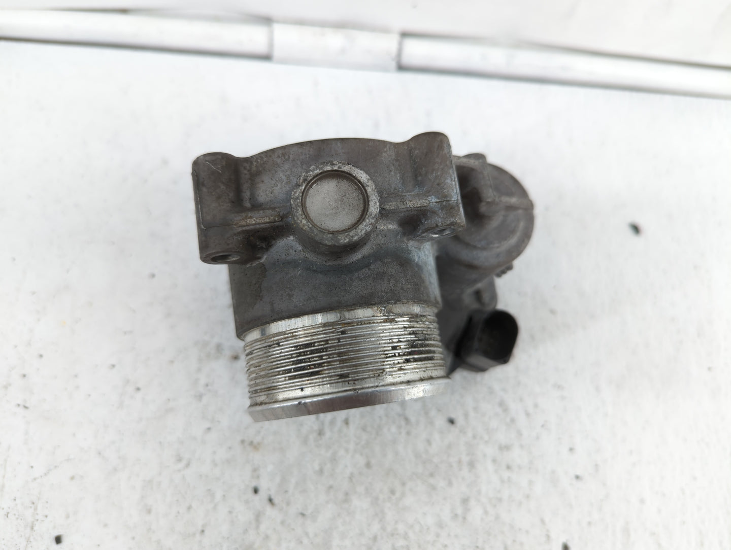 2009-2018 Volkswagen Tiguan Throttle Body P/N:06F 133 062 G 06F 133 062 Q Fits OEM Used Auto Parts - Oemusedautoparts1.com