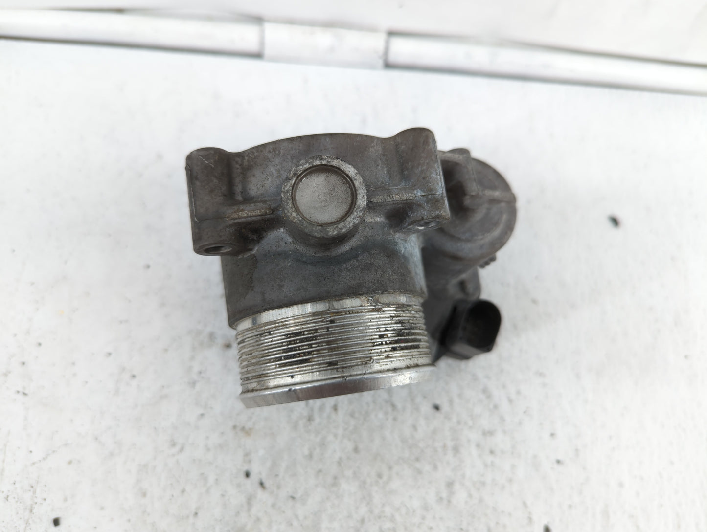 2009-2018 Volkswagen Tiguan Throttle Body P/N:06F 133 062 G 06F 133 062 Q Fits OEM Used Auto Parts - Oemusedautoparts1.com