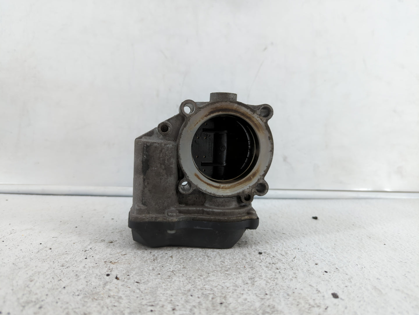 2009-2018 Volkswagen Tiguan Throttle Body P/N:06F 133 062 G 06F 133 062 Q Fits OEM Used Auto Parts - Oemusedautoparts1.com