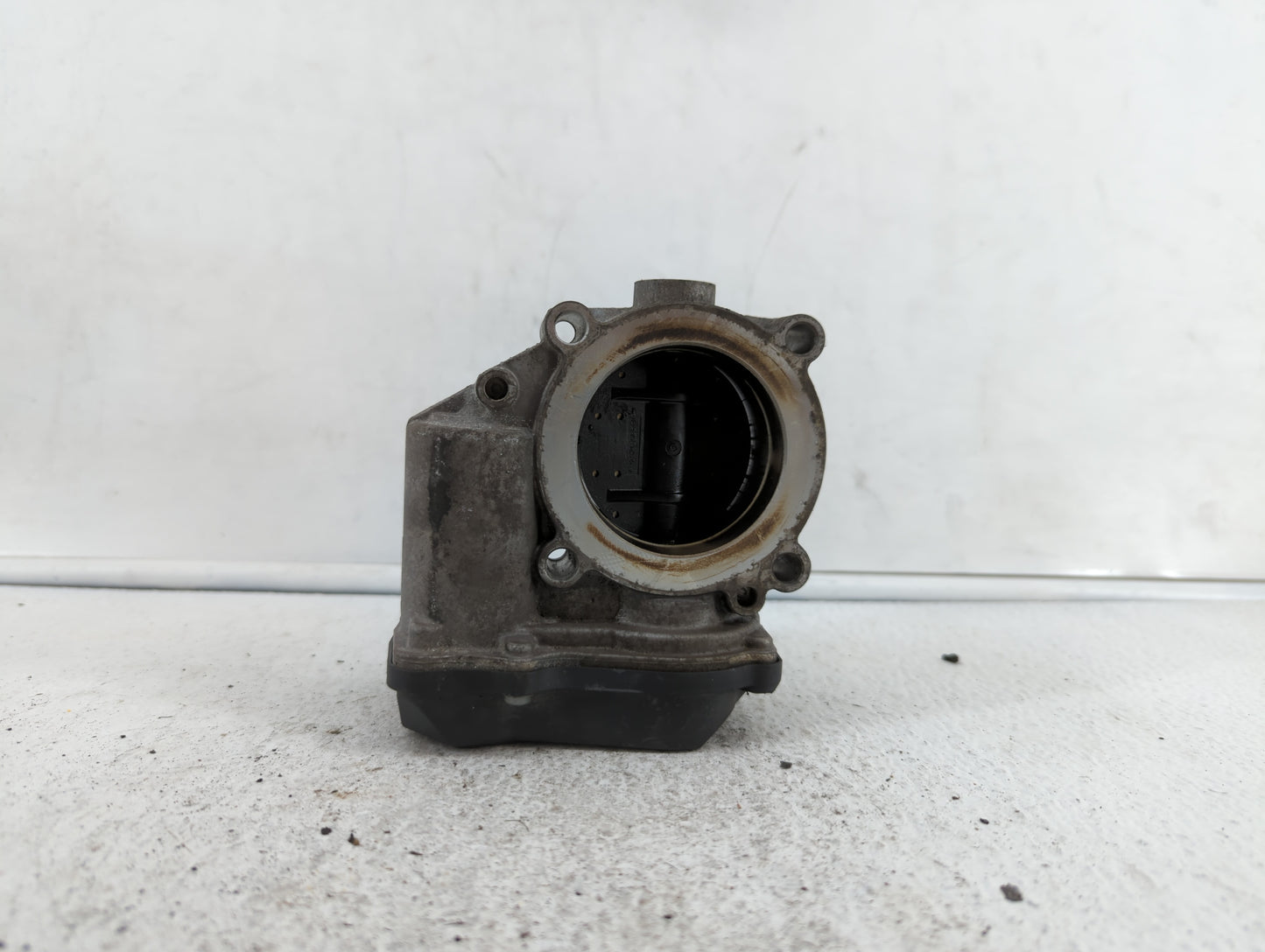 2009-2018 Volkswagen Tiguan Throttle Body P/N:06F 133 062 G 06F 133 062 Q Fits OEM Used Auto Parts - Oemusedautoparts1.com