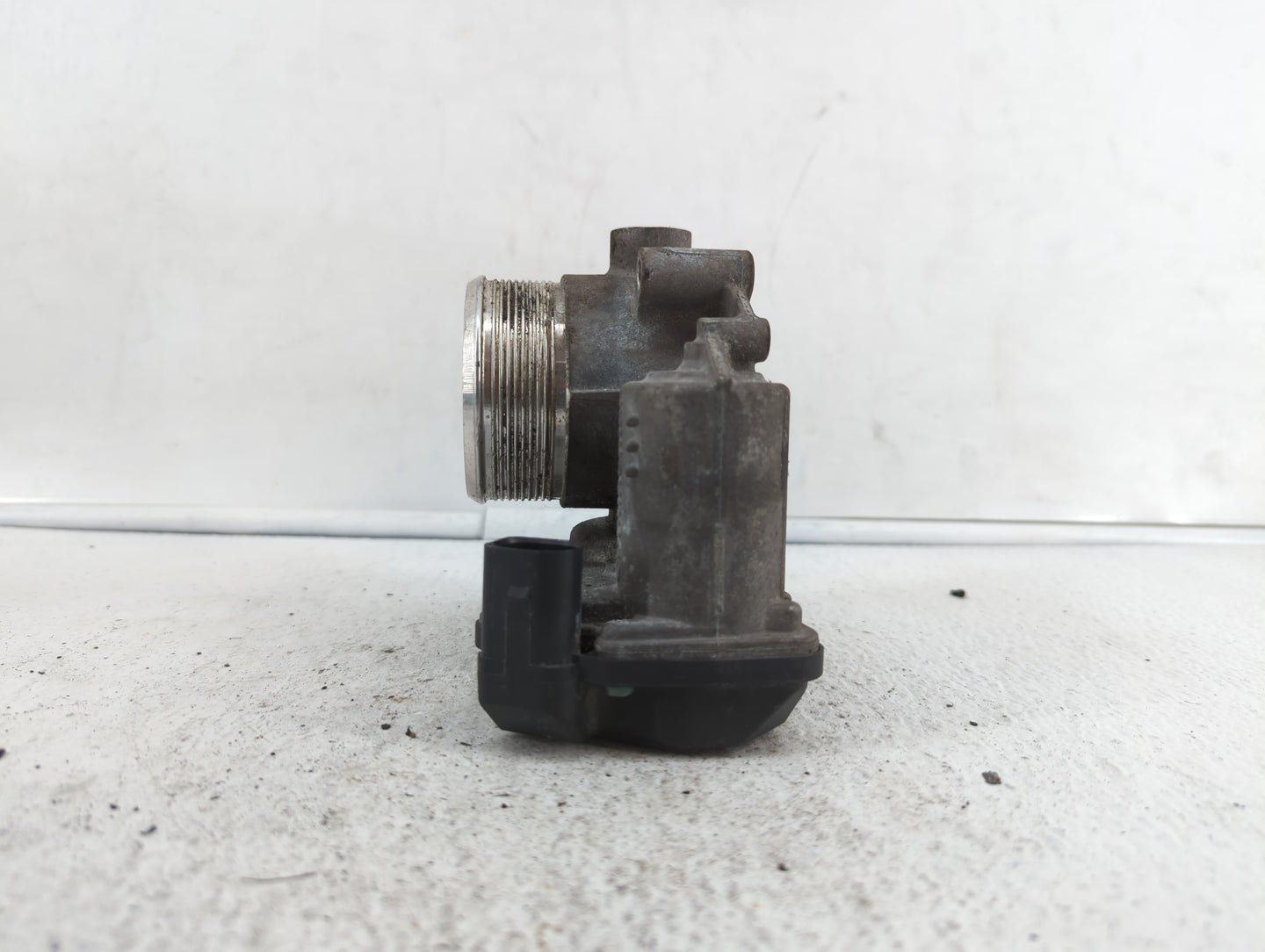 2009-2018 Volkswagen Tiguan Throttle Body P/N:06F 133 062 G 06F 133 062 Q Fits OEM Used Auto Parts - Oemusedautoparts1.com