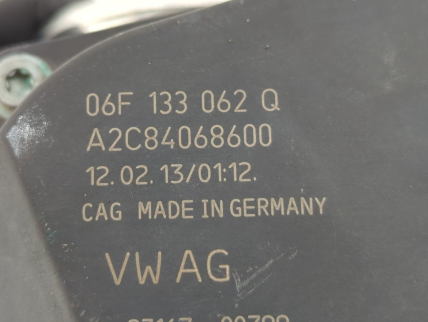 2009-2018 Volkswagen Tiguan Throttle Body P/N:06F 133 062 Q 06F 133 062 J Fits OEM Used Auto Parts - Oemusedautoparts1.com