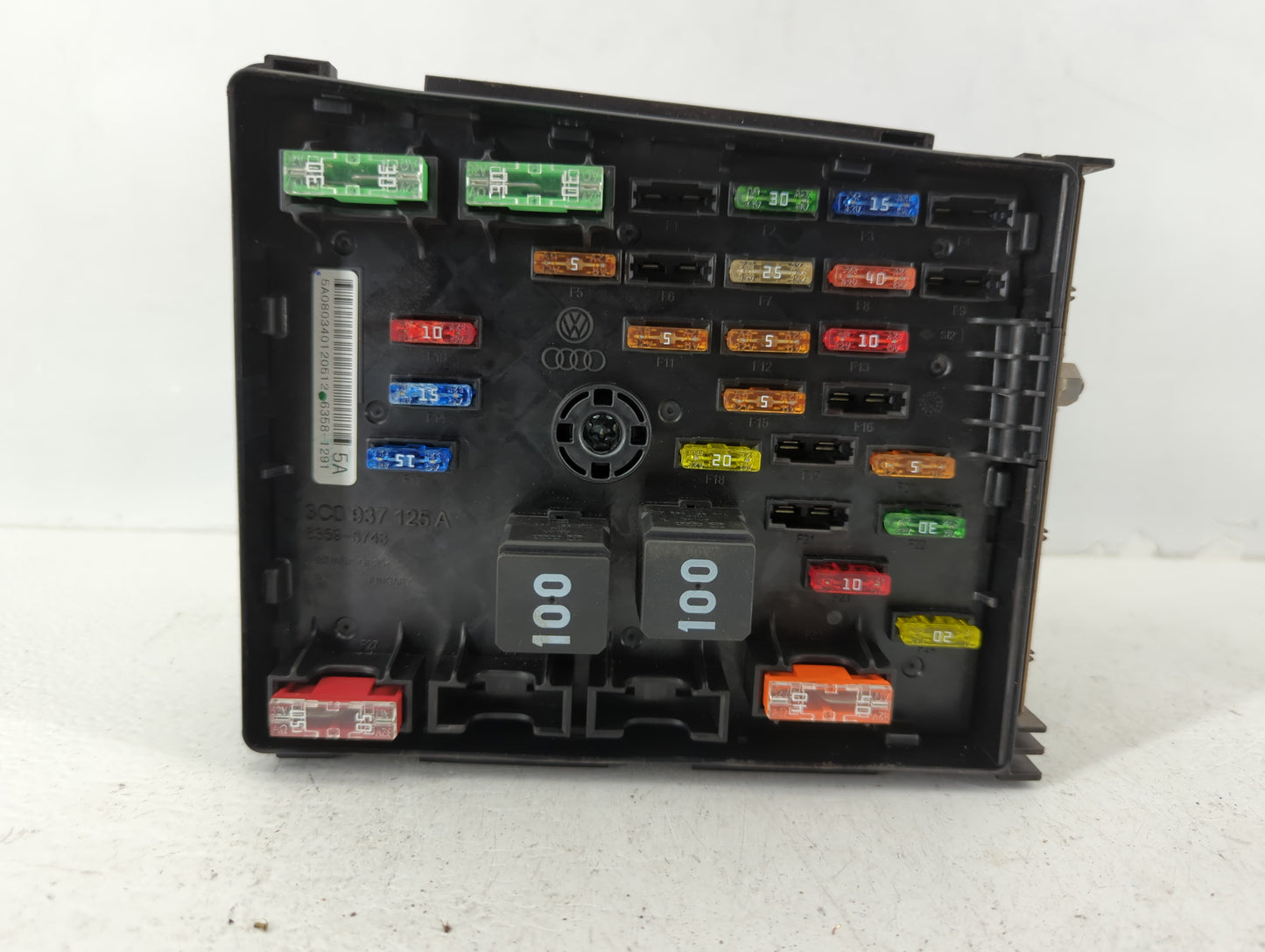 2012-2018 Volkswagen Tiguan Fusebox Fuse Box Panel Relay Module P/N:6359-5743 3C0 937 125A Fits OEM Used Auto Parts - Oemuse
