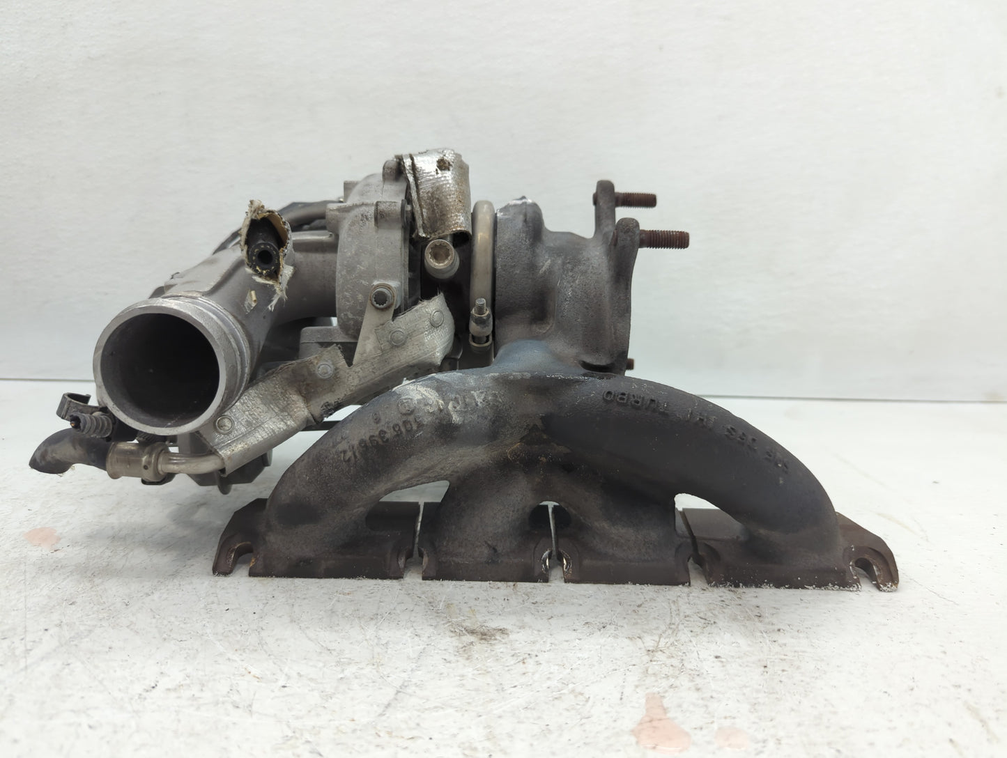 2009 Volkswagen Tiguan Turbocharger Exhaust Manifold With Turbo Charger - Oemusedautoparts1.com